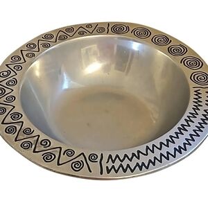 Large Wilton Armetale Pewter Serving Bowl in Reggae pattern 1980s